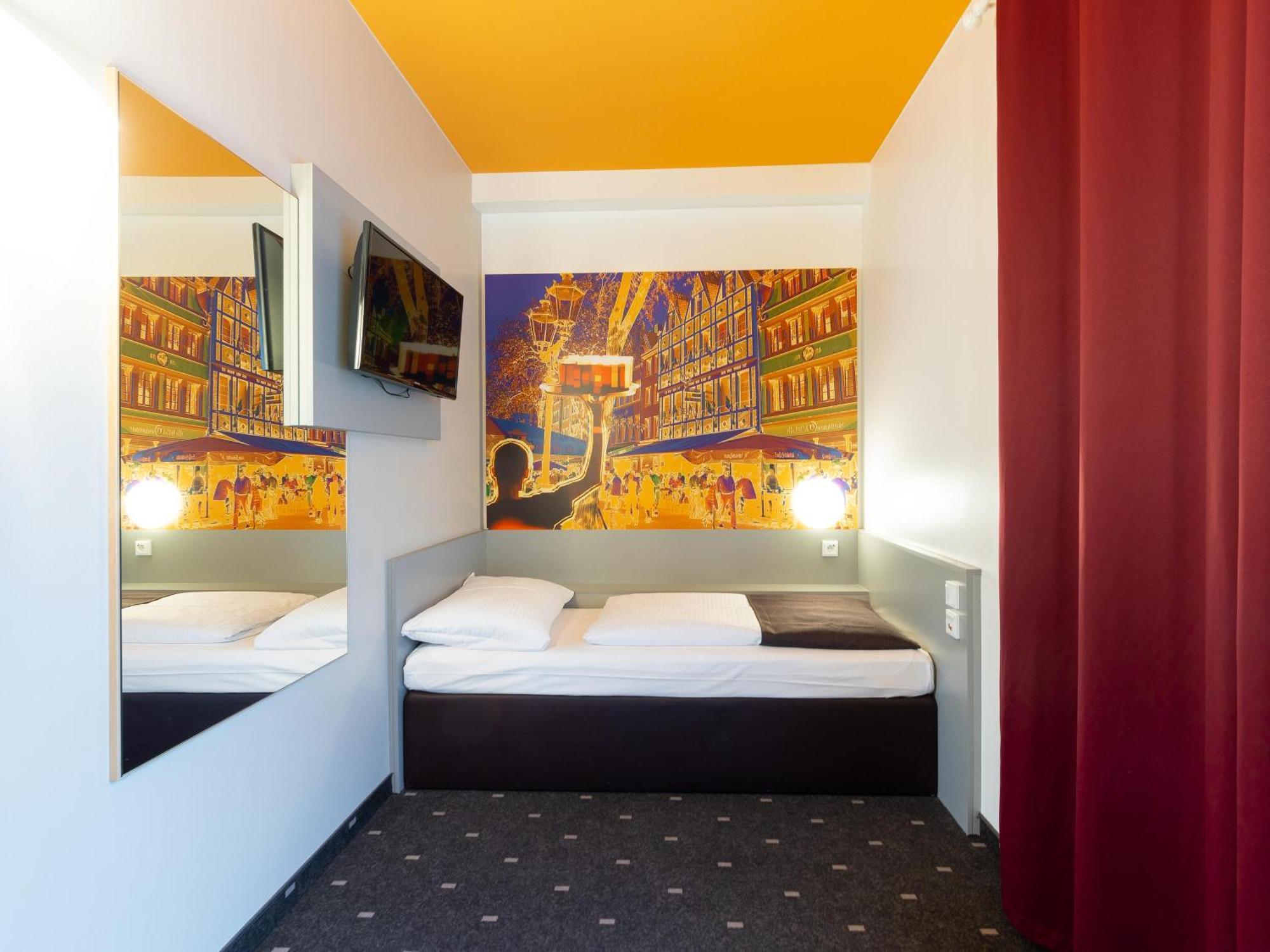 B&B Hotel Duesseldorf-City Exterior photo