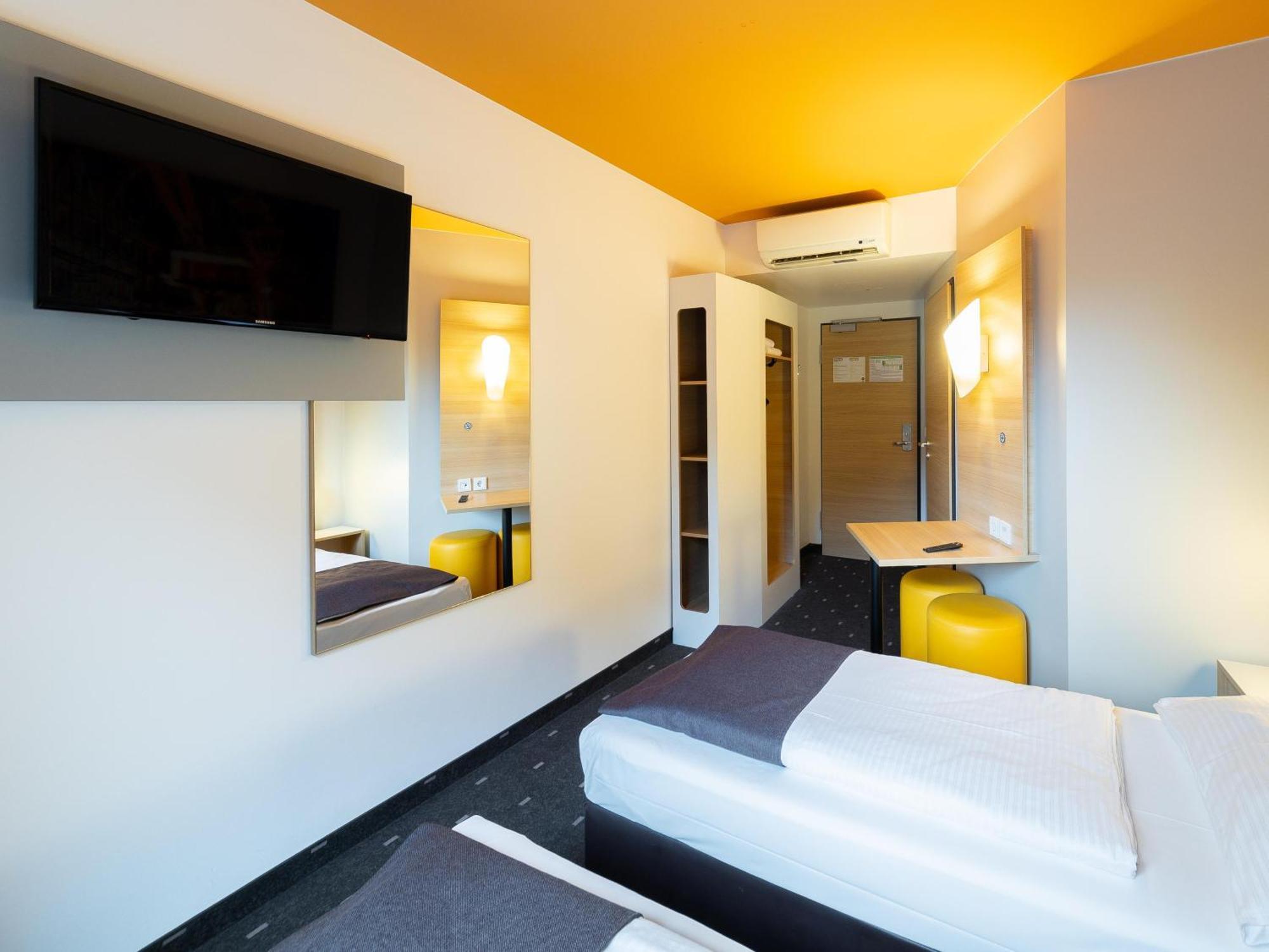 B&B Hotel Duesseldorf-City Exterior photo