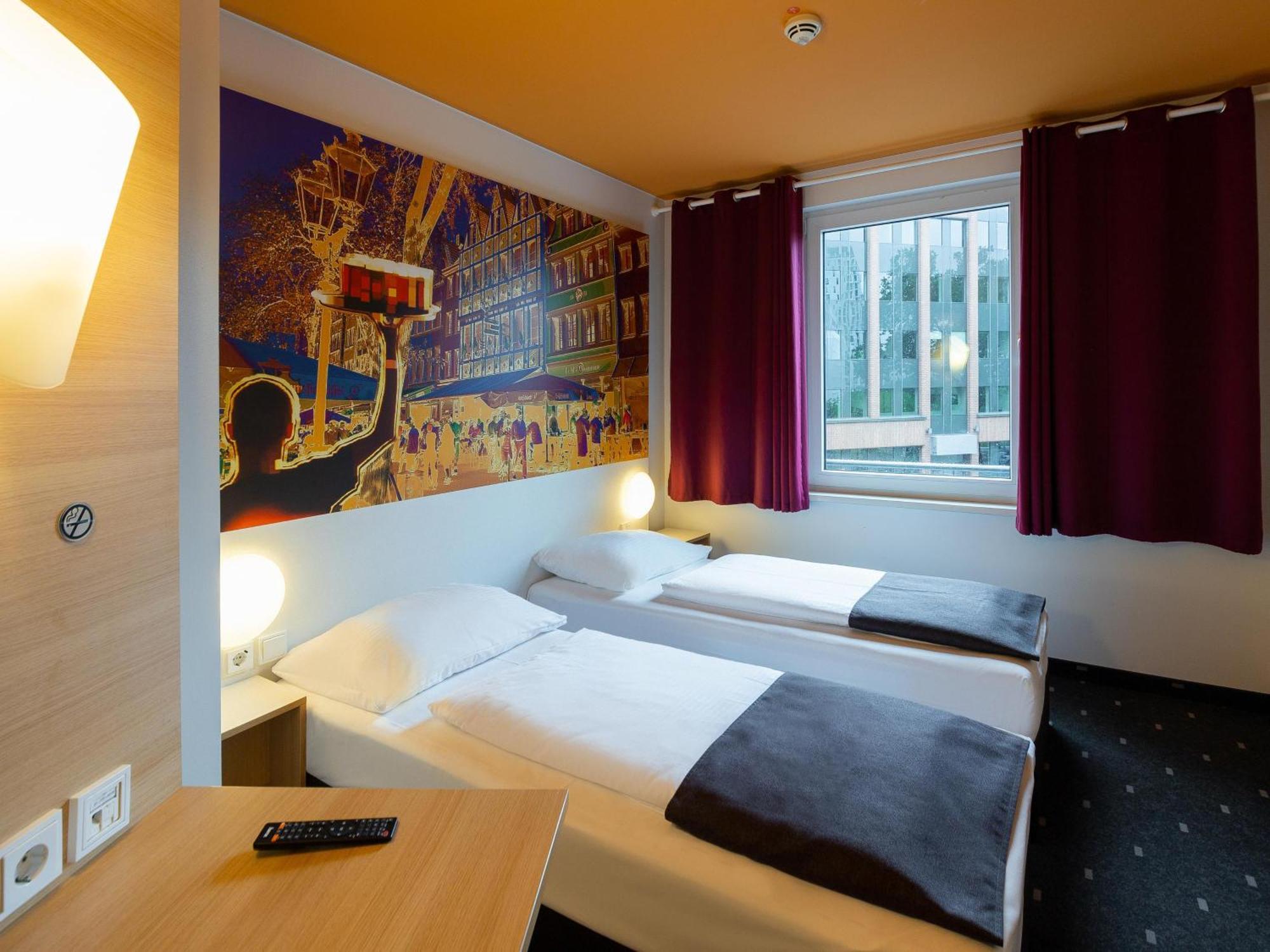 B&B Hotel Duesseldorf-City Exterior photo